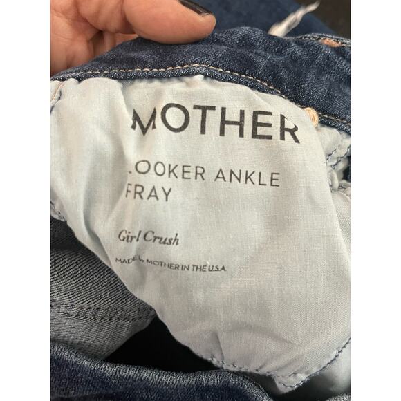 Mother Jeans Women's 24 Looker Ankle Fray in Girl Crush - Picture 4 of 7